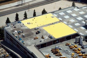 The deck of a heliport waterproofing rehab project was four storeys up. A welded PVC system with an active polymer core layer was installed to replace the old BUR waterproofing system.