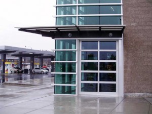 This clear anodized door system is used where maximum clear view is required. The glazing should always be tempered glass, and is used mostly in the automotive industry and restaurants.