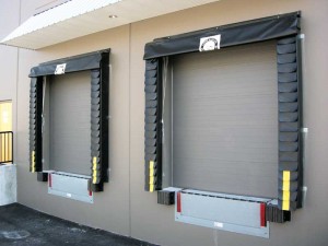 Smooth-face, insulated panels can be field-painted any colour. The nature of this door allows for the darkest colours to be used without causing a buckle in the panel due to heat buildup on the surface, unlike the sections that have polyurethane insulation.