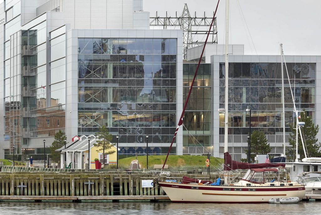 Nova Scotia Power’s Corporate Headquarters in Halifax was one of the 32 Canadian projects certified Platinum under the Leadership in Energy and Environmental Design (LEED) program. Photo © Tom Arban