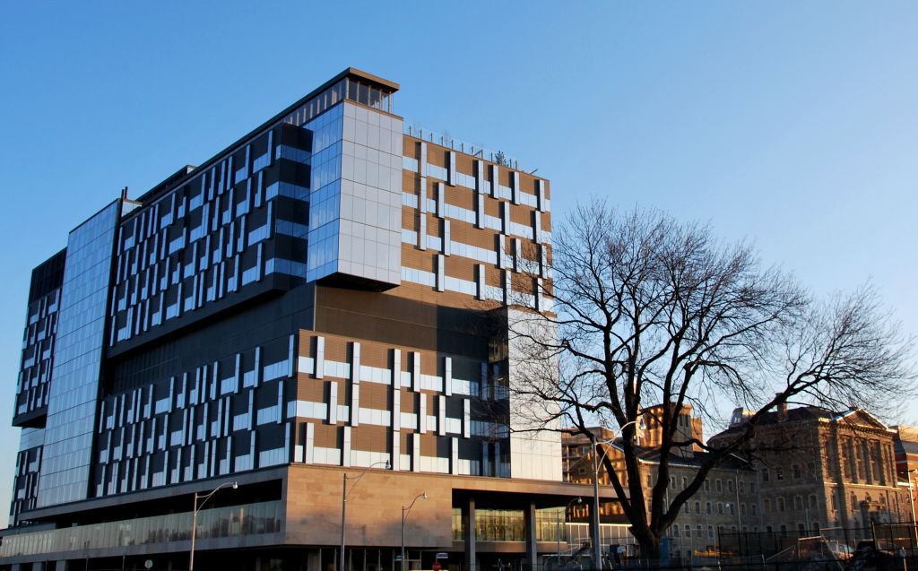 The newly opened Bridgepoint Hospital in Toronto was funded by a public-private partnership (P3) and includes the city’s historic Don Jail building in its design. Photos courtesy Bridgepoint Hospital