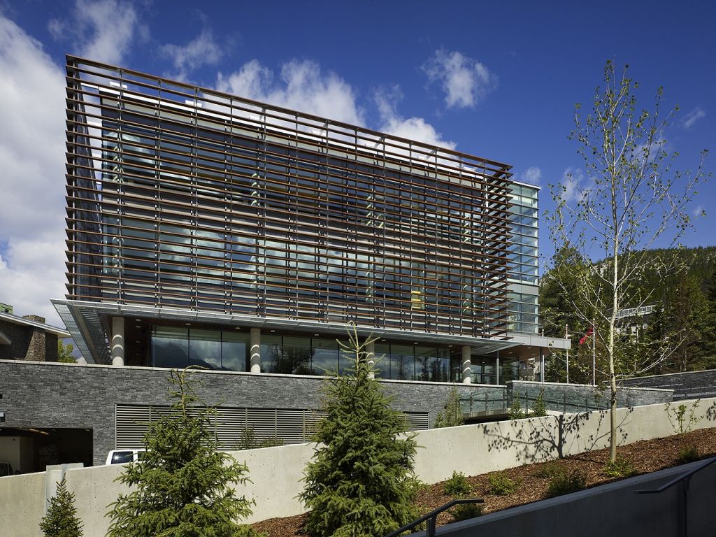 he Kinnear Centre for Creativity and Innovation is also LEED Gold-certified and includes multipurpose space for learning and performing as part of the Banff Centre in Alberta. Photo © Tom Arban. Photo courtesy Diamond Schmitt Architects