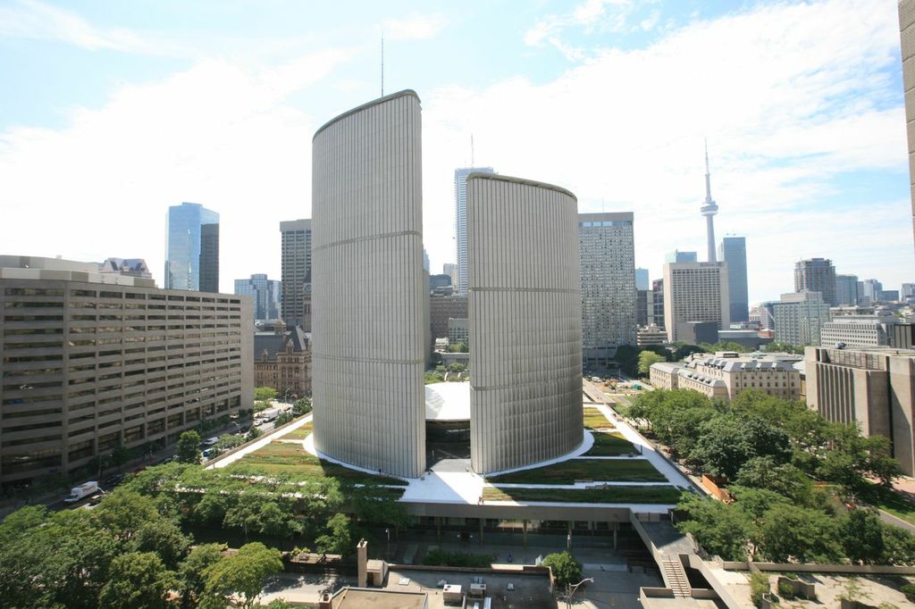 LiveRoof - Pic (Toronto City Hall 3) - 4-3-13