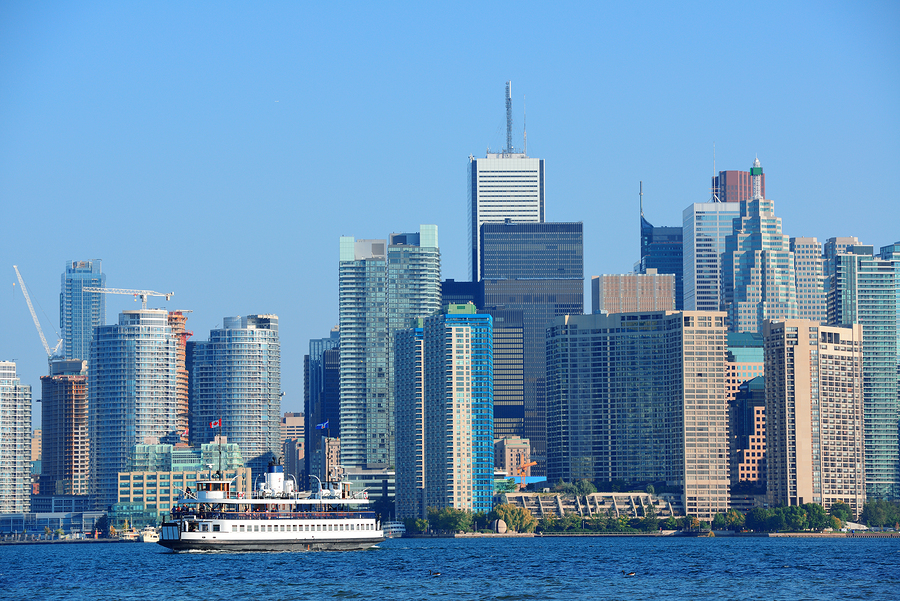 bigstock-Toronto-skyline-in-the-day-ove-43940152