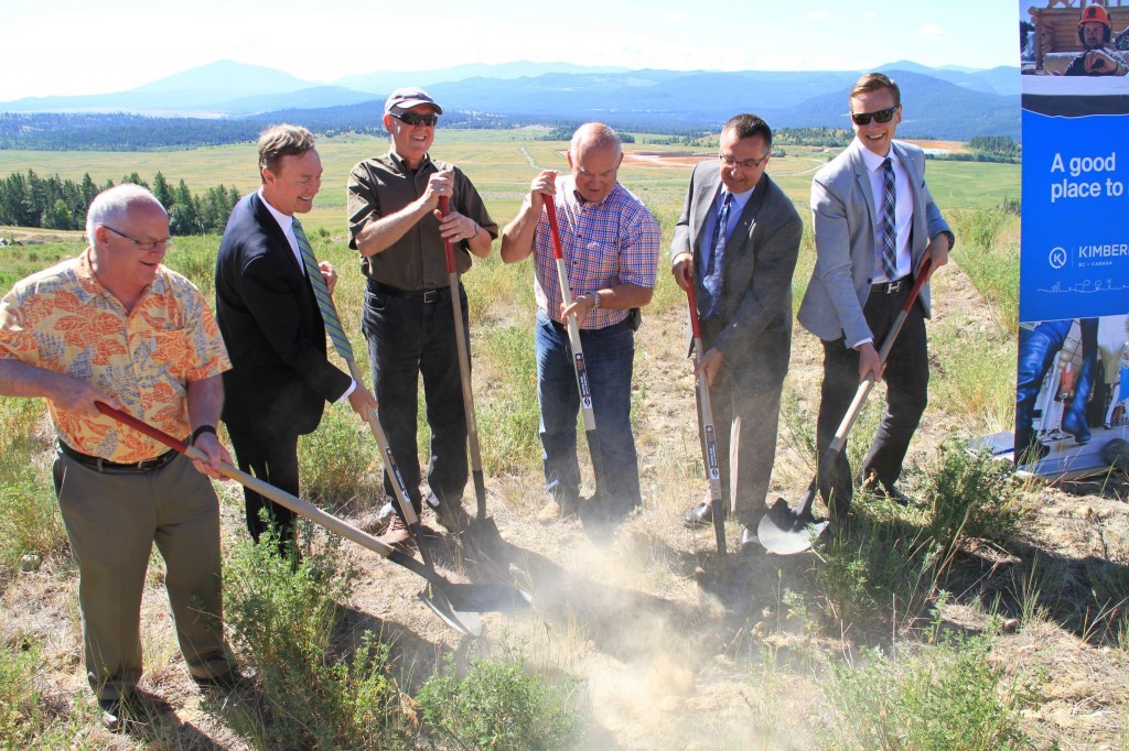 From left to right, Mayor of the City of Kimberley Ron McRae, CEO of Teck Resources Don Lindsay, CEO of EcoSmart Foundation Michel DeSpot, Minister of Energy and Mines Bill Bennett , CEO of Columbia Basin Trust Neil Muth, and Conergy Canada’s president Jared at the SunMine groundbreaking in Kimberly, British Columbia. Photo © Kelly Harms 