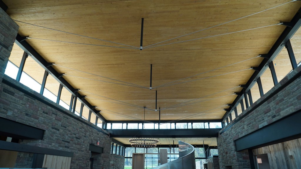 Red Stone Winery (Beamsville, Ont.) employs high-performance glazing products.