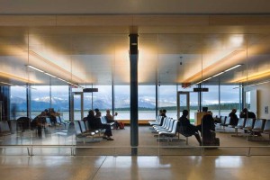 At Cranbrook/Canadian Rockies International Airport, near the B.C.-Alberta border, the use of wood provides a connection to the outdoors and a sense of well-being. Photo © Nic Lehoux