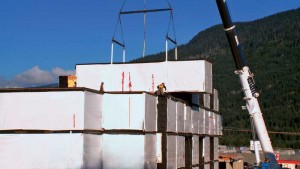 By using modular construction, there are fewer jobsite impacts because of reductions in material waste, air and water pollution, dust and noise, and fewer material deliveries.