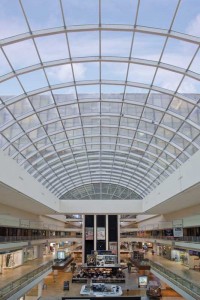 A clear anodize finish on an aluminum skylight systems enhances the durability and longevity of a shopping centre’s skylight system in a storm-prone region. This finish meets rigorous testing performance standards including 3000 hours of salt-spray resistance. Unlike other finishes, as an integral part of the substrate, anodizing highlights aluminum’s metallic appearance. Photo © William Lemke. Photo courtesy Super Sky Products