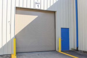 Energy loss is a major concern for climate-controlled warehouses and fulfillment centres. Insulated high-performance rolling doors help mitigate this problem through increased operating speeds and a thermal barrier.