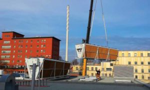 New adiabatic cooling towers installed on the roof of the Hôpital Saint-François d’Assise (HSFA).