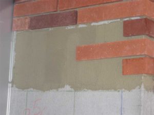  It is advisable to use a high-performance pointing mortar to point the joints after the thin bricks are set firm.