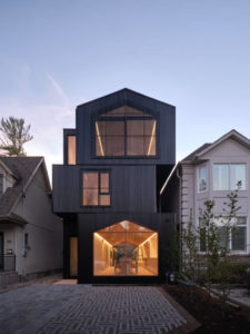 Everden residence has a three-storey form, reading as stacked boxes, carrying the motif of “house” throughout the interior.